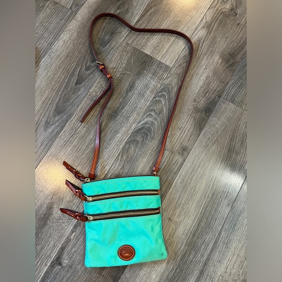 Dooney & Bourke cross body nylon triple zipper - Picture 1 of 3